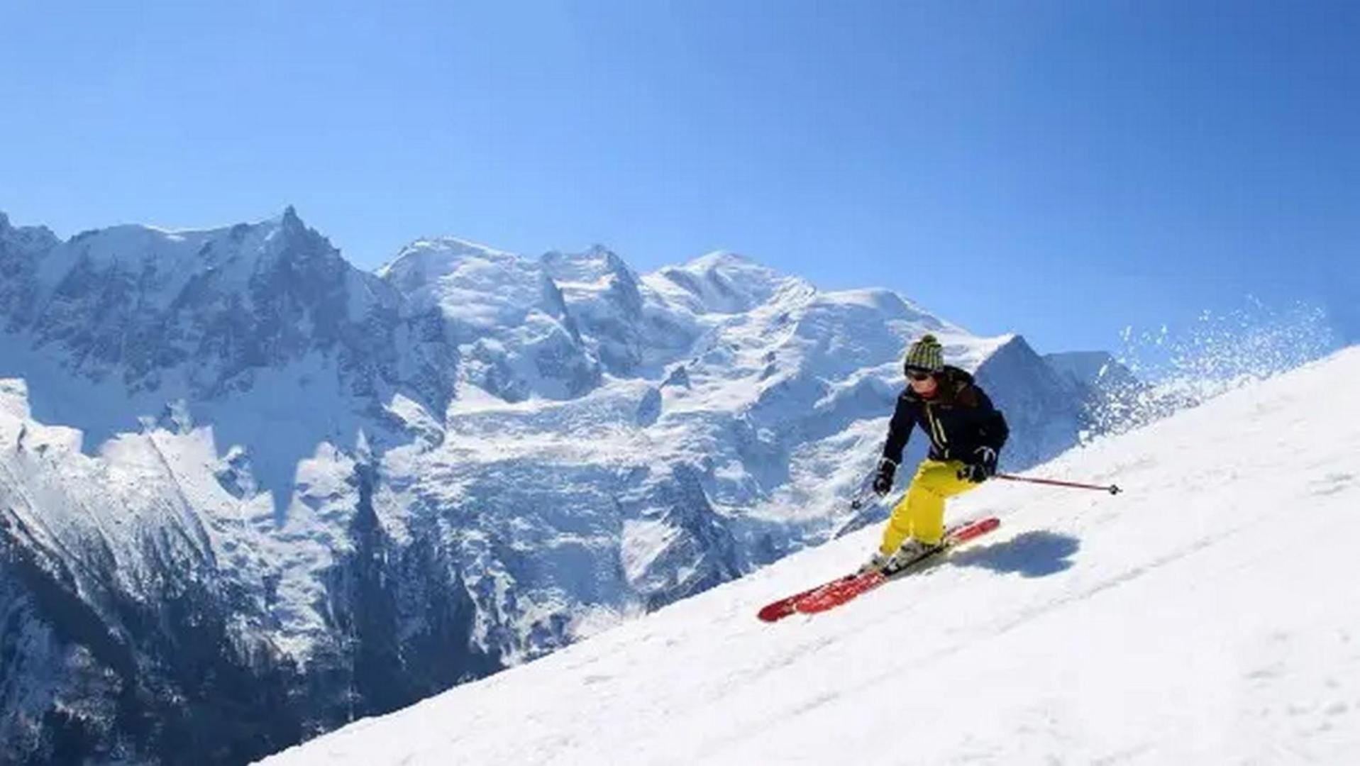 Apartamento Chamois Blanc Terrasse - A Chamonix Haven Near Aiguille Du Midi Exterior foto